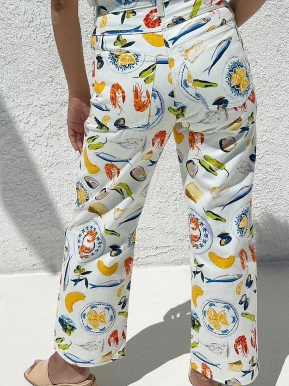 NWOT Lisa Says Gah Cream Printed Pants with Multicolor Seafood Tapas Motif Sz 8 - Picture 7 of 12